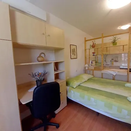 Tolles In Mit Garten Und In Der Naehe Apartment *